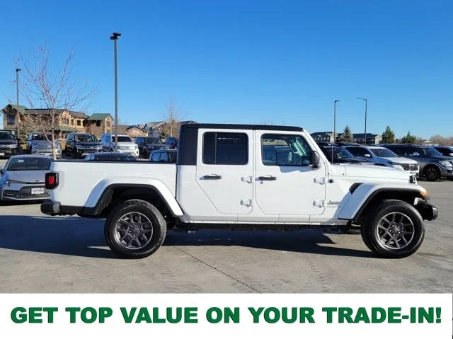 2023 Jeep Gladiator Overland 4WD photo