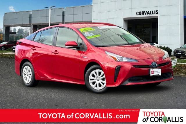 2021 Toyota Prius LE FWD photo