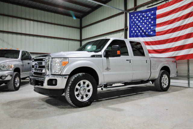 2016 Ford F-250 Super Duty Lariat 4WD photo