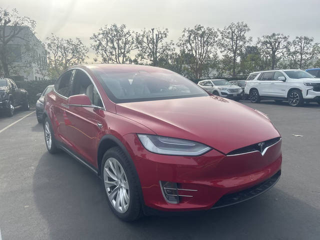 2020 Tesla Model X Long Range Plus AWD photo