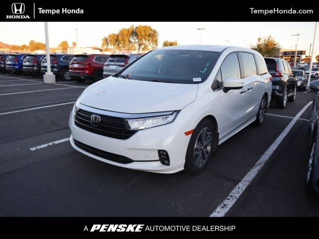 2022 Honda Odyssey Touring FWD photo