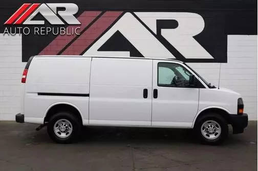 2019 Chevrolet Express Cargo  RWD photo