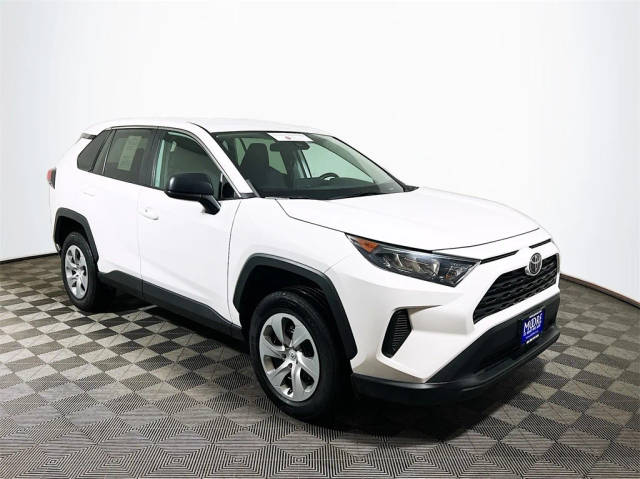 2022 Toyota RAV4 LE AWD photo