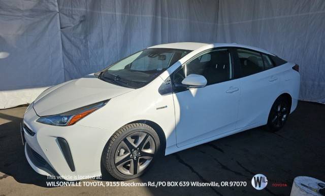 2020 Toyota Prius XLE FWD photo