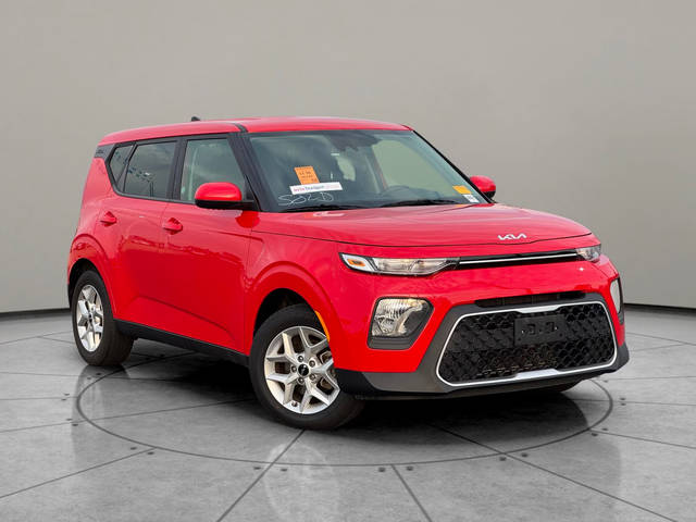 2022 Kia Soul LX FWD photo