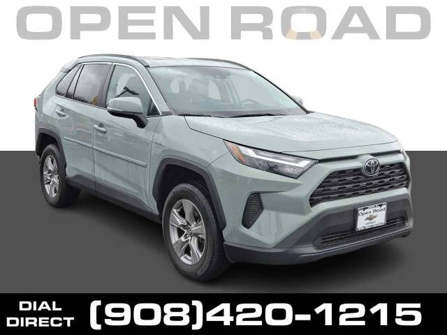 2022 Toyota RAV4 XLE AWD photo