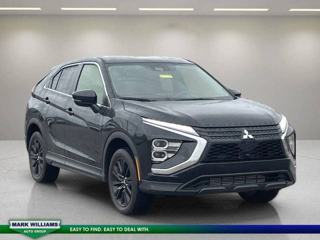 2023 Mitsubishi Eclipse Cross LE 4WD photo