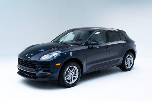 2021 Porsche Macan  AWD photo