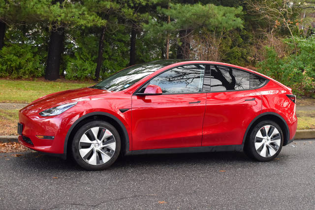 2022 Tesla Model Y Long Range AWD photo