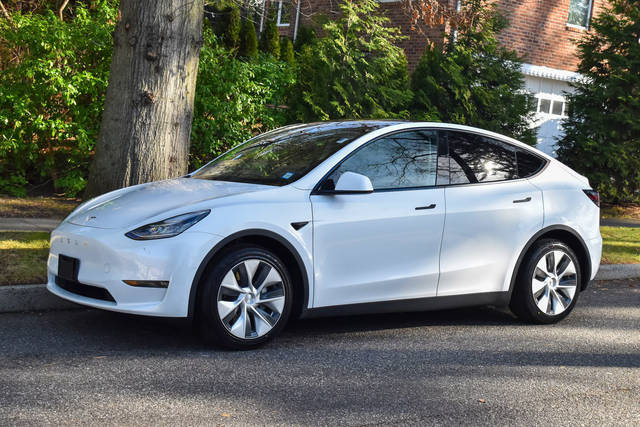 2021 Tesla Model Y Long Range AWD photo