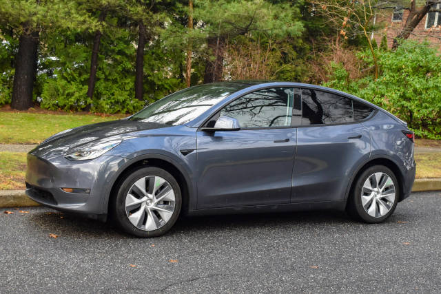 2021 Tesla Model Y Long Range AWD photo