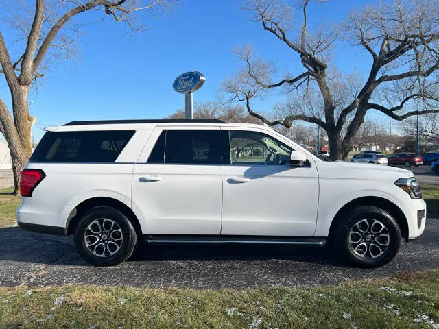 2022 Ford Expedition Max XLT 4WD photo