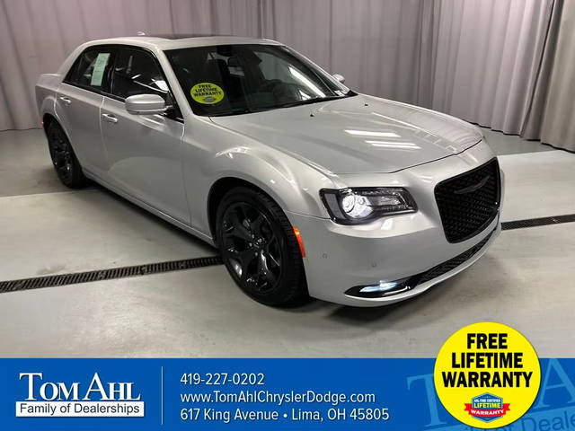 2023 Chrysler 300 300S RWD photo