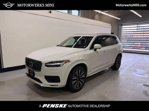 2022 Volvo XC90 Momentum AWD photo