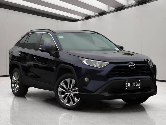 2021 Toyota RAV4 XLE Premium FWD photo