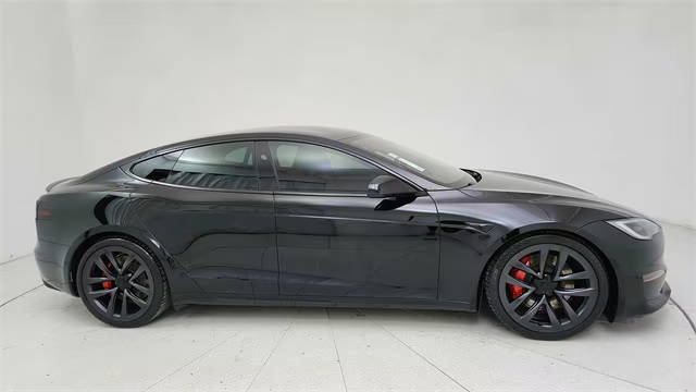 2023 Tesla Model S Plaid AWD photo