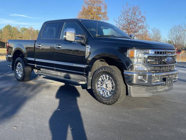 2022 Ford F-250 Super Duty LARIAT 4WD photo