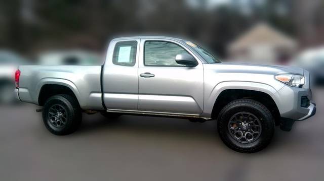 2016 Toyota Tacoma SR 4WD photo