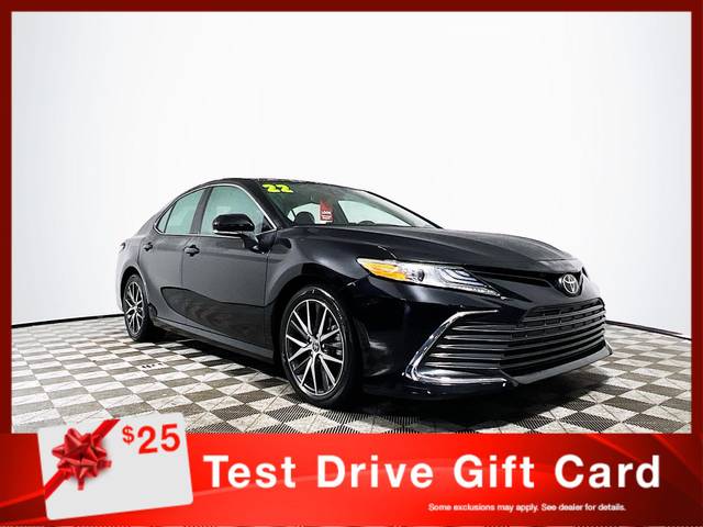 2022 Toyota Camry XLE V6 FWD photo