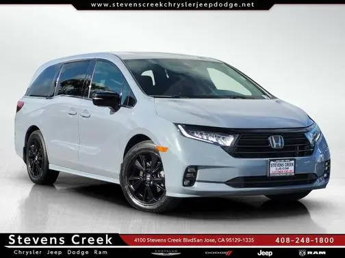 2023 Honda Odyssey Sport FWD photo