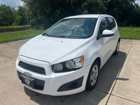 2015 Chevrolet Sonic LS FWD photo