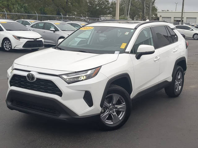 2022 Toyota RAV4 XLE FWD photo