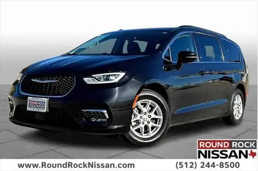 2022 Chrysler Pacifica Minivan Touring L FWD photo