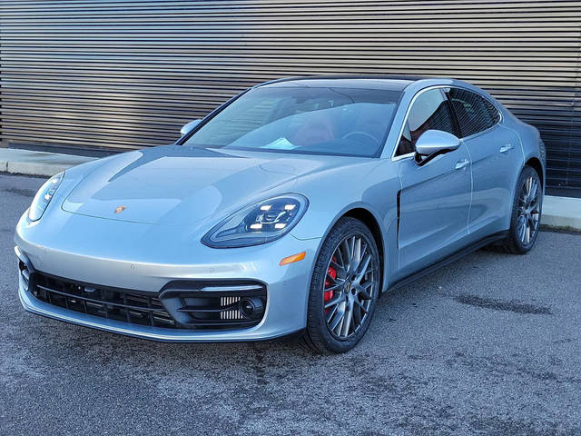 2022 Porsche Panamera 4S AWD photo