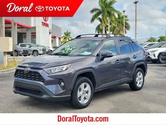 2021 Toyota RAV4 XLE FWD photo