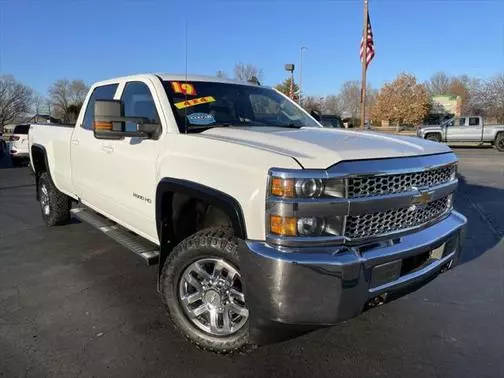 2019 Chevrolet Silverado 2500HD LT 4WD photo