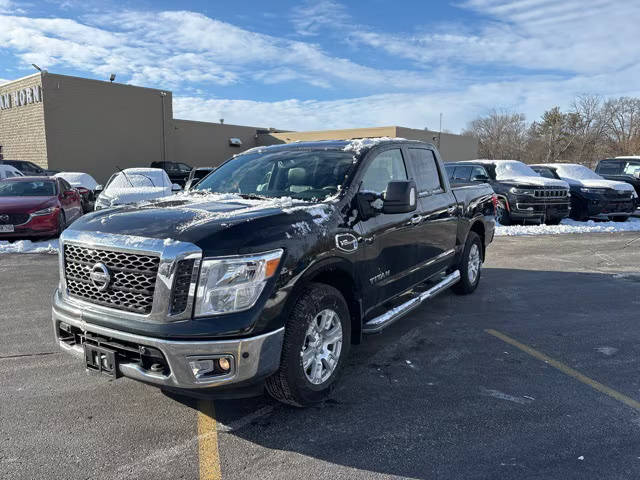 2017 Nissan Titan S 4WD photo