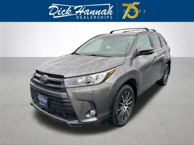 2017 Toyota Highlander SE AWD photo