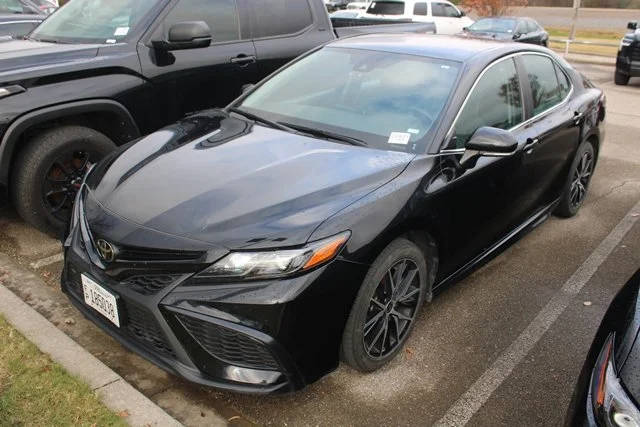 2022 Toyota Camry SE FWD photo