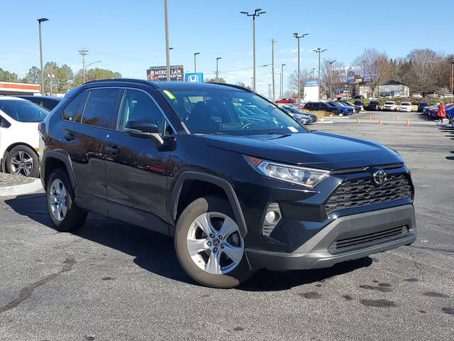 2021 Toyota RAV4 XLE FWD photo