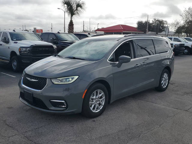 2022 Chrysler Pacifica Minivan Touring L FWD photo