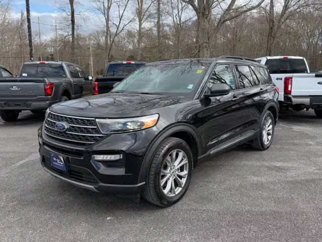 2022 Ford Explorer XLT 4WD photo