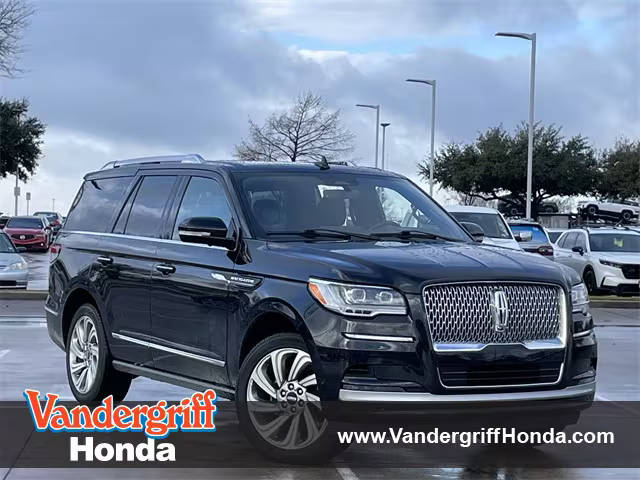 2022 Lincoln Navigator Reserve 4WD photo