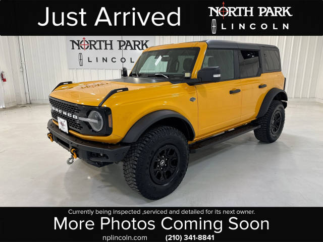 2022 Ford Bronco 4 Door Wildtrak 4WD photo