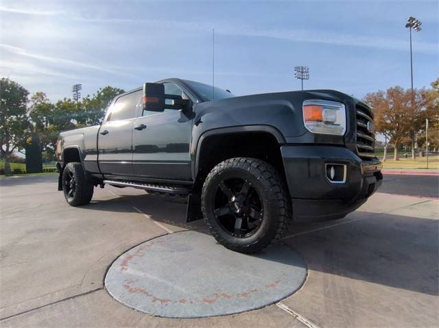 2018 GMC Sierra 2500HD SLT 4WD photo