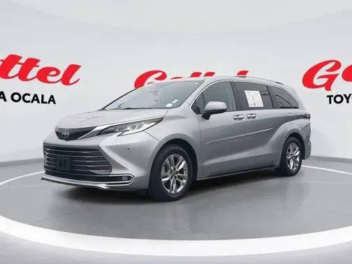 2021 Toyota Sienna Limited FWD photo