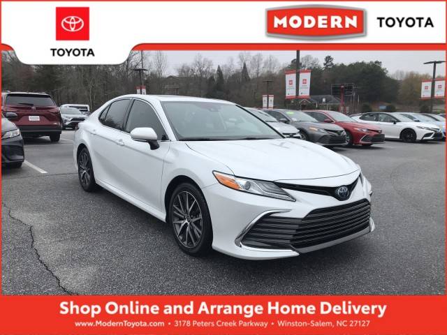 2022 Toyota Camry Hybrid XLE FWD photo