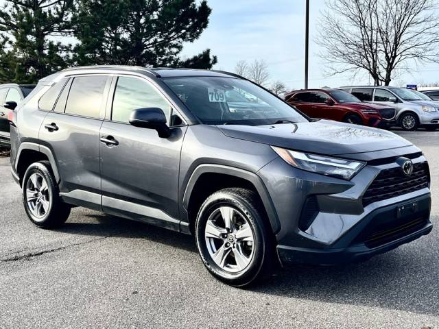 2023 Toyota RAV4 XLE FWD photo