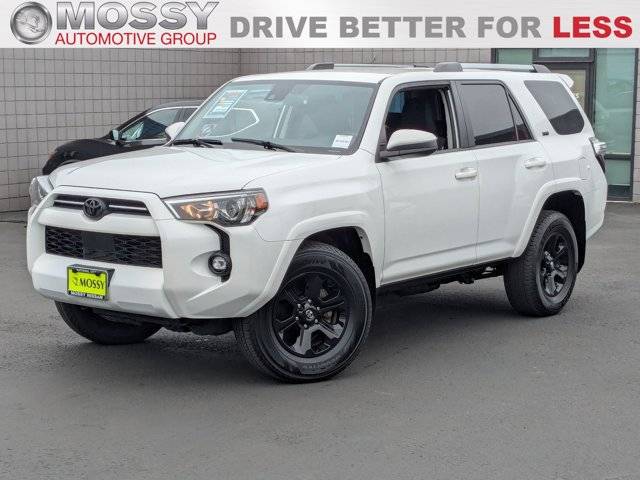 2023 Toyota 4Runner SR5 RWD photo