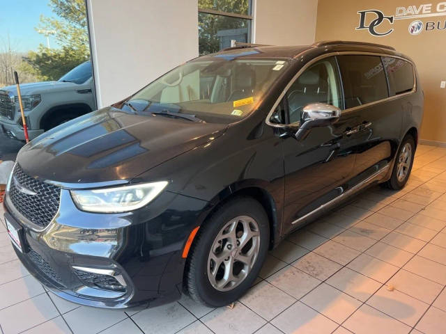 2022 Chrysler Pacifica Minivan Limited FWD photo