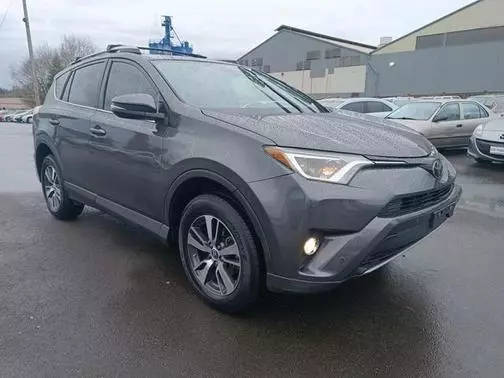 2018 Toyota RAV4 XLE AWD photo