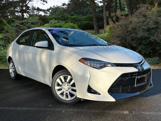 2018 Toyota Corolla LE FWD photo