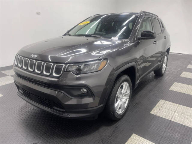 2022 Jeep Compass Latitude 4WD photo