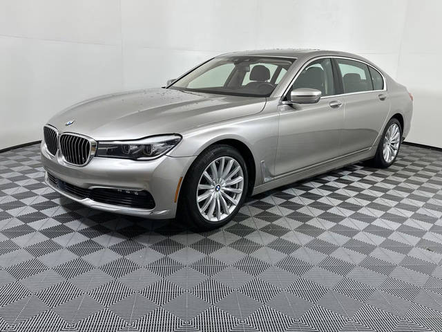 2016 BMW 7 Series 740i RWD photo