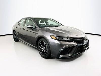 2021 Toyota Camry SE FWD photo