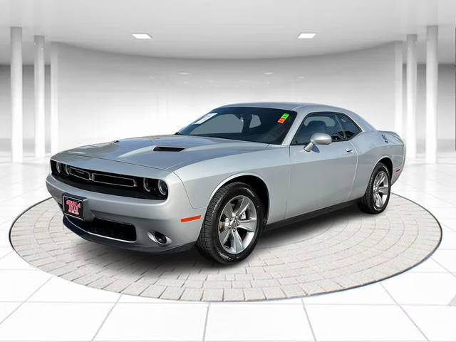 2021 Dodge Challenger SXT RWD photo